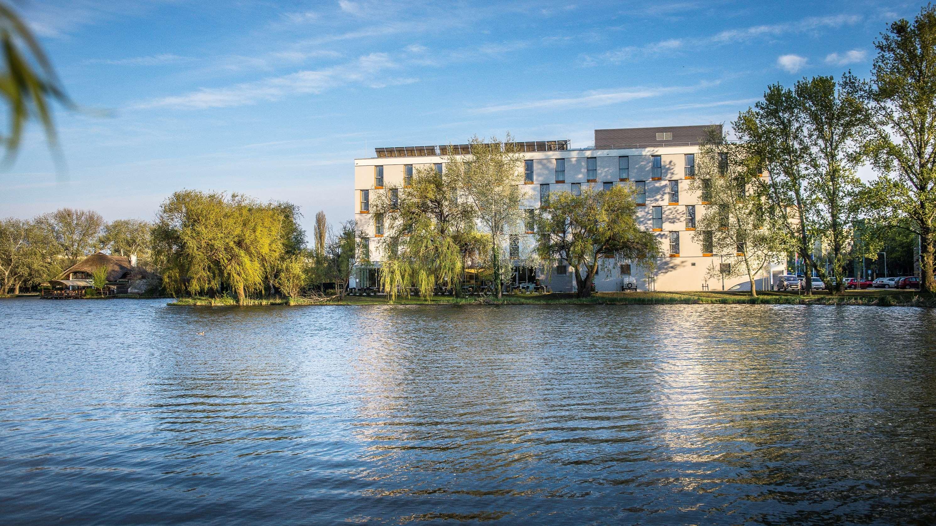 Best Western Plus Lakeside Hotel Székesfehérvár Eksteriør bilde
